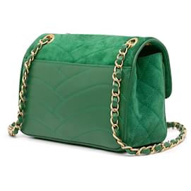Chanel-Chanel Vert Petit Sac en Suède et Agneau Pagode Rabat-Vert