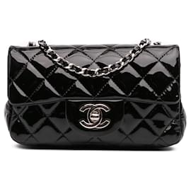 Chanel-Chanel Noir Extra Mini Rectangulaire Classique en Cuir Verni à Rabat Unique-Noir
