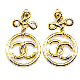Chanel-Boucles d'oreilles clip-on en or plaqué or CC de Chanel-Doré