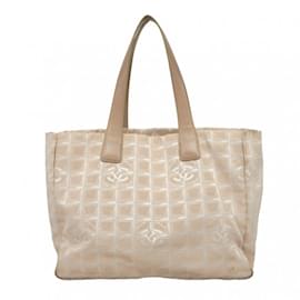 Chanel-Sac fourre-tout en nylon beige Chanel-Beige