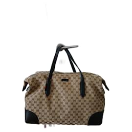 Gucci-Weekend-Beige