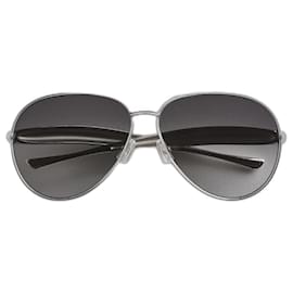 Bottega Veneta-Sardine Aviator  UNISEX Sunglasses MXN 13 770 Aviator sunglasses in metal with sculptural sardine shape temples-Silvery,Grey