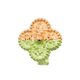 Van Cleef & Arpels-Boucles d'oreilles clip Alhambra de Van Cleef & Arpels-Rose