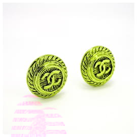Chanel-Chanel Gold Plated Clip Earrings-Golden