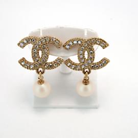 Chanel-Chanel Champagne Gold Stud Earrings-Golden