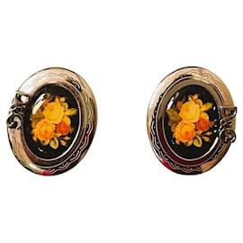 Dolce & Gabbana-DOLCE & GABBANA oval-shaped earrings with Victorian-style cameo-Multiple colors