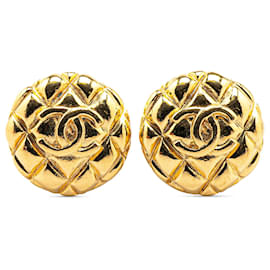Chanel-Chanel Gold Gold Plated CC Quilted Clip On Earrings-Golden