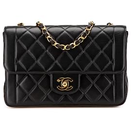 Chanel-Chanel Black Medium CC Quilted Lambskin Border Single Flap-Black