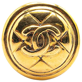 Chanel-Chanel Gold Gold Plated CC Quilted Round Brooch-Golden