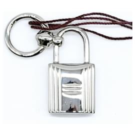 Hermès-Anneau de foulard en argent Hermes-Argenté