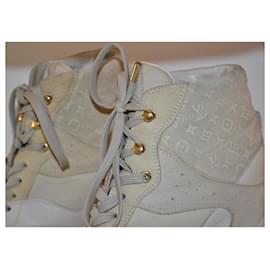 Louis Vuitton-sneakers-Beige
