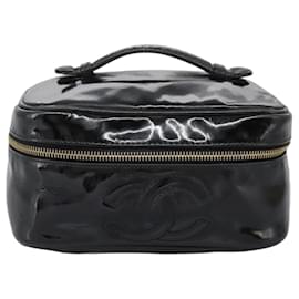 Chanel-CHANEL COCO Mark Vanity Pouch Patent Leather Black Gold CC Auth 118334-Black,Golden