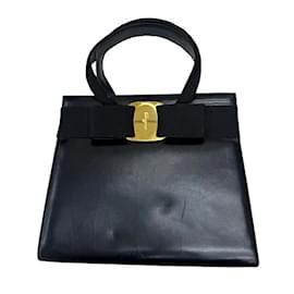 Salvatore Ferragamo-Salvatore Ferragamo Vara Bow Handbag-Black