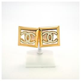 Chanel-Chanel Gold and White Stud Earrings-White,Golden
