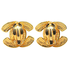 Chanel-Chanel Gold Gold Plated CC Quilted Clip On Earrings-Golden
