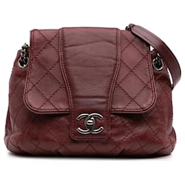 Chanel-Chanel Red Medium Quilted Caviar and Aged Calfskin Bubble Graphic Messenger Bag-Red,Dark red