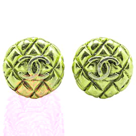 Chanel-Chanel Gold Gold Plated CC Quilted Clip On Earrings-Golden