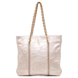 Chanel-Chanel Gold Metallic Goatskin Luxe Ligne Tote-Golden