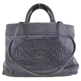 Chanel-Chanel 93373 Handbag-Black