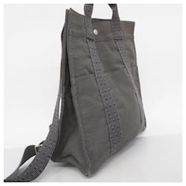 Hermès-Sac à dos en toile grise Hermes-Marron