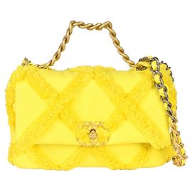 Borsa a spalla matelassé Chanel 19 con catena Giallo