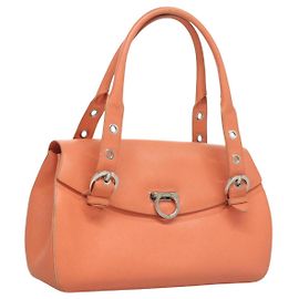 Salvatore Ferragamo Gancini Handtasche aus Leder Orange Silber Authentisch 119985 Silber Orange