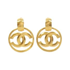 Chanel-Chanel Gold Clip Earrings-Golden