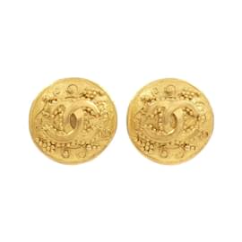 Chanel-Chanel Gold Clip Earrings-Golden