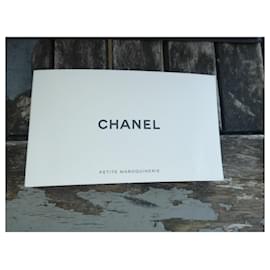 Chanel-boite chanel  26X17X10 cms pour sac a main-Black