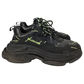 Balenciaga-Balenciaga Triple S All Over Logo Sneakers in Black Leather-Black