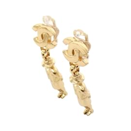 Chanel-Chanel Gold Clip Earrings-Golden