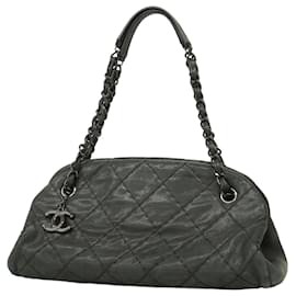 Chanel-Chanel Black Leather Shoulder Bag-Black