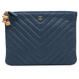 Chanel-Chanel Blue Medium Chevron Caviar Ancient Greek Charms O Case Clutch-Blue,Navy blue