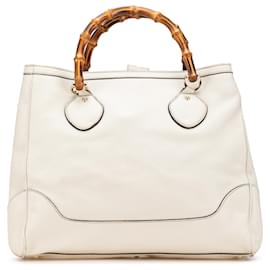 Gucci-Gucci White Medium Leather Bamboo Diana Tote-White