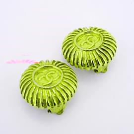 Chanel-Chanel Gold Plated Clip Earrings-Golden