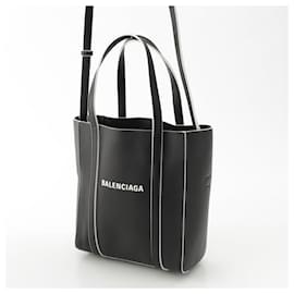 Balenciaga-Sac Balenciaga en cuir Everyday Tote XXS 2Way-Noir