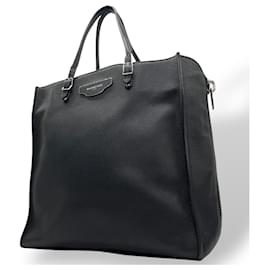 Balenciaga-Sac fourre-tout en cuir noir Balenciaga-Noir
