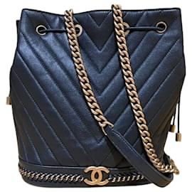Chanel-Chanel V-Stitched Chain Shoulder Bag-Black