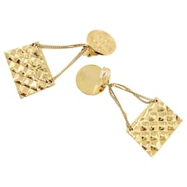 Chanel-Chanel 31 Rue Cambon Matelasse Bag Motif Clip Earrings-Golden