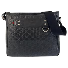 Gucci-Bolsa mensageiro em couro preto Guccissima da linha Sherry da Gucci-Preto