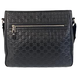 Gucci-Bolsa mensageiro em couro preto Guccissima da linha Sherry da Gucci-Preto