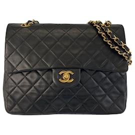 Chanel-Chanel Vintage Matelasse Turnlock Shoulder Bag-Black