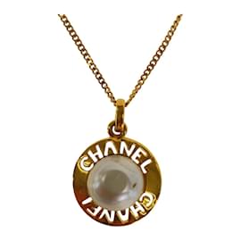 Chanel-Chanel Gold and White Metal Faux Pearl Necklace-White,Golden