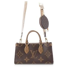 Louis Vuitton-Bolsa OnTheGo EW Monogram Giant Reverse da Louis Vuitton-Marrom
