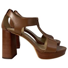 Sandales à talons bloc Berkley de Michael Kors en cuir marron bagages Marron