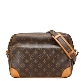 Louis Vuitton-Bolsa de Ombro Monogram Nile da Louis Vuitton-Marrom