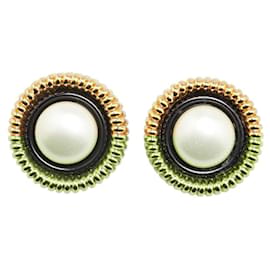 Chanel-Chanel Black and Gold Clip Earrings-Black,Golden