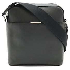 Louis Vuitton-Bolsa de Ombro Anton Pochette Taiga da Louis Vuitton-Cinza