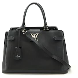 Louis Vuitton-Bolsa Lock Me Day da Louis Vuitton-Preto