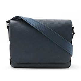 Louis Vuitton-Bolsa de Ombro District PM Damier Infini Louis Vuitton-Outro